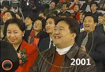 春晚笑脸哥冉少平1999年到2012年，连上春晚15个年头成春晚最牛铁杆粉丝