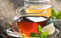 绿茶加冰糖帮你缓解咽喉炎