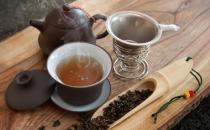 秋天养生适合的茶饮 从养生茶的原料分析养生功效